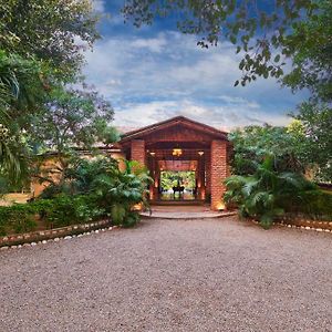 Aacorn Hideaway Resort & Spa